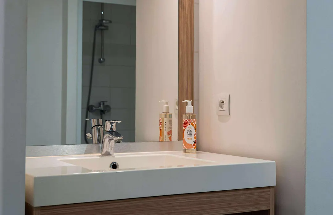 Aparthotel Adagio Access Le Havre Les Docks-1