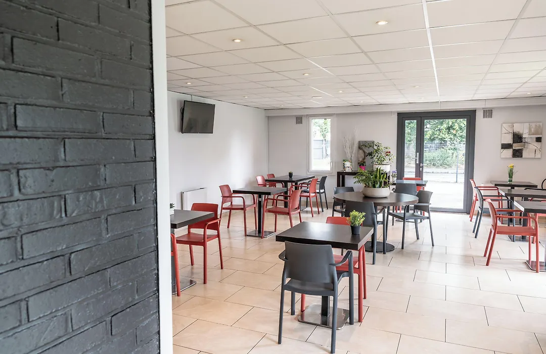 OUT Hôtel In Nantes-Carquefou-1