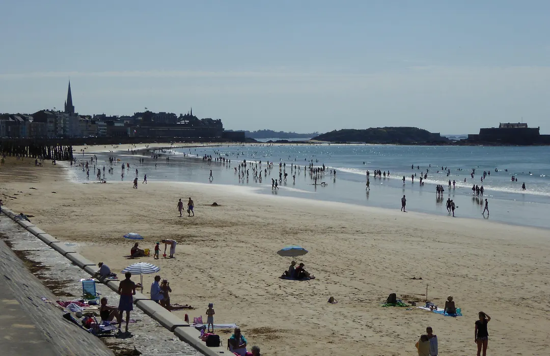 Hotel Kyriad Saint Malo Centre Plage-1