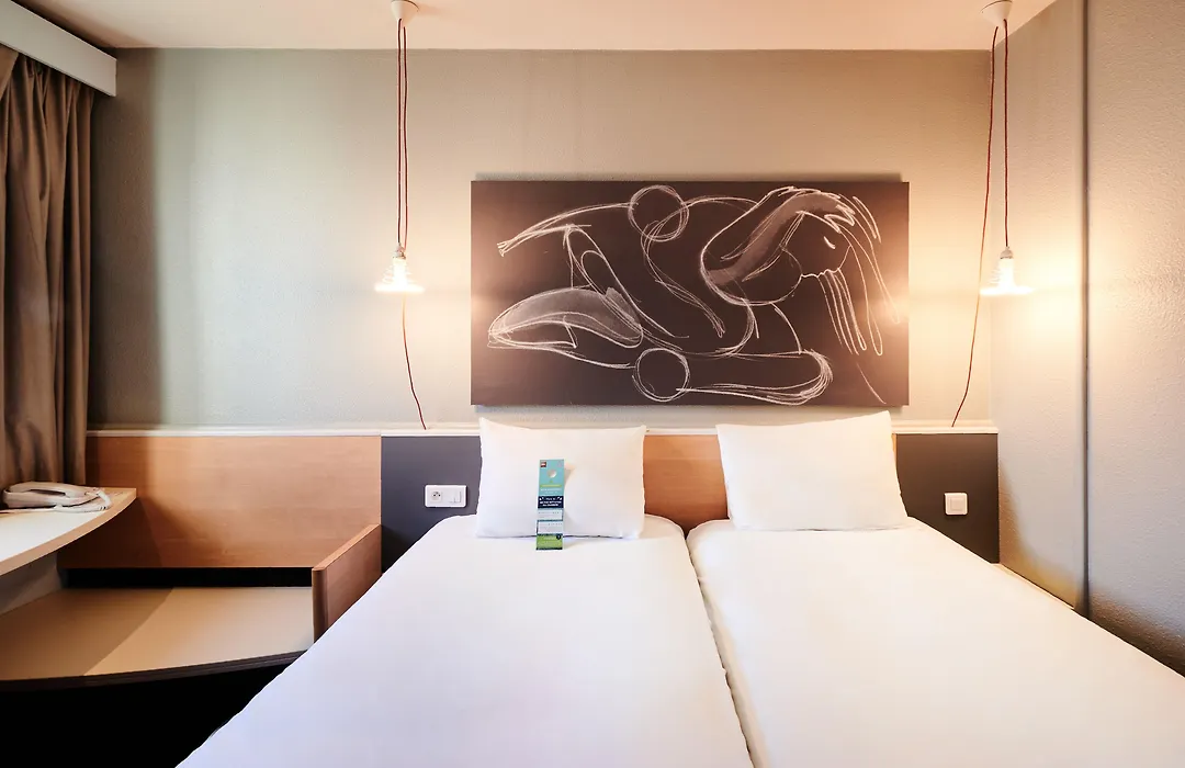 Ibis Styles Lyon Gerland-1