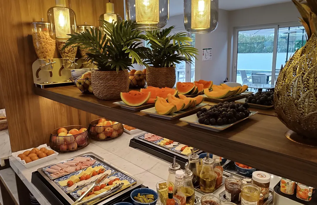 Le Cetai Cannes Beach Hotel-1