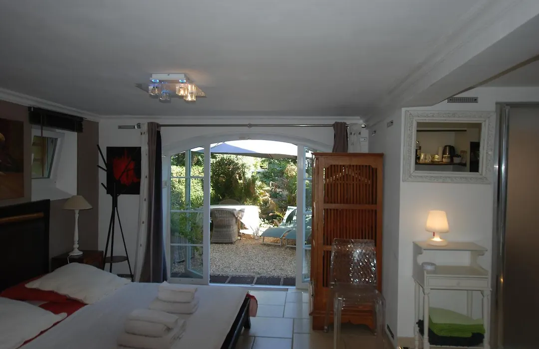 La Javanaise-1