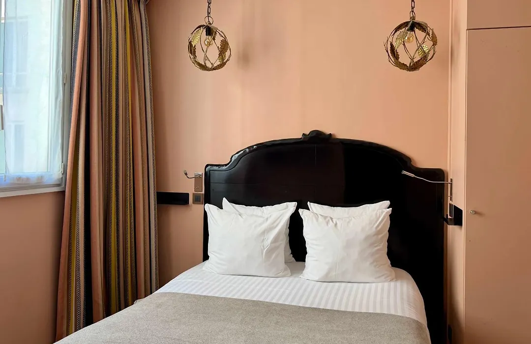 New Hotel République-1