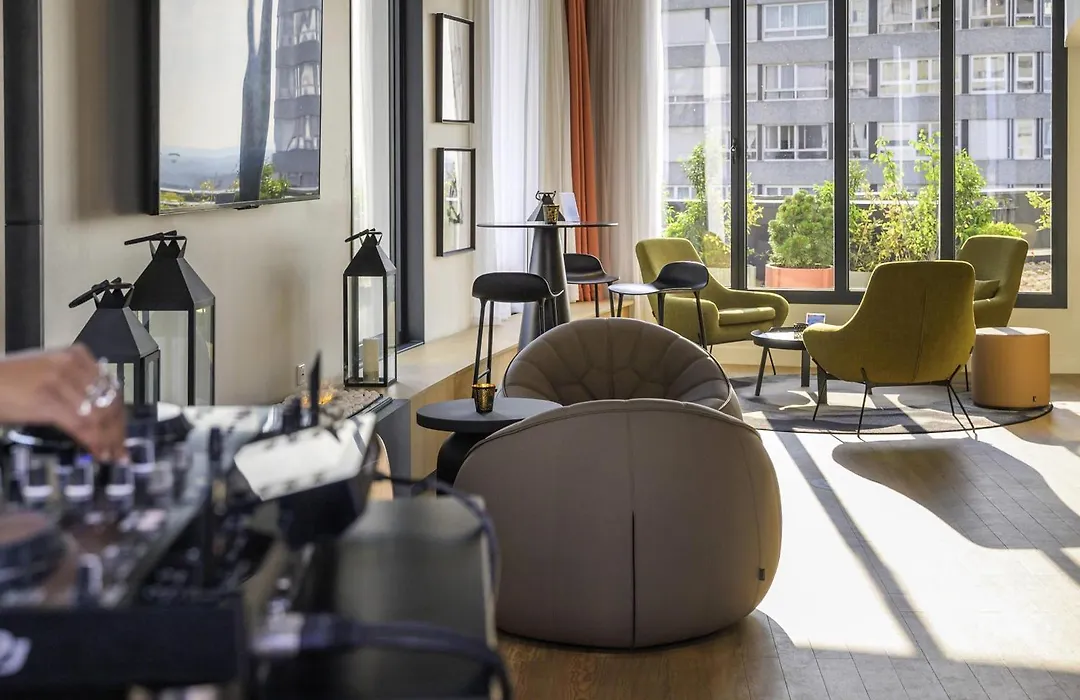 Mercure Paris La Defense-1