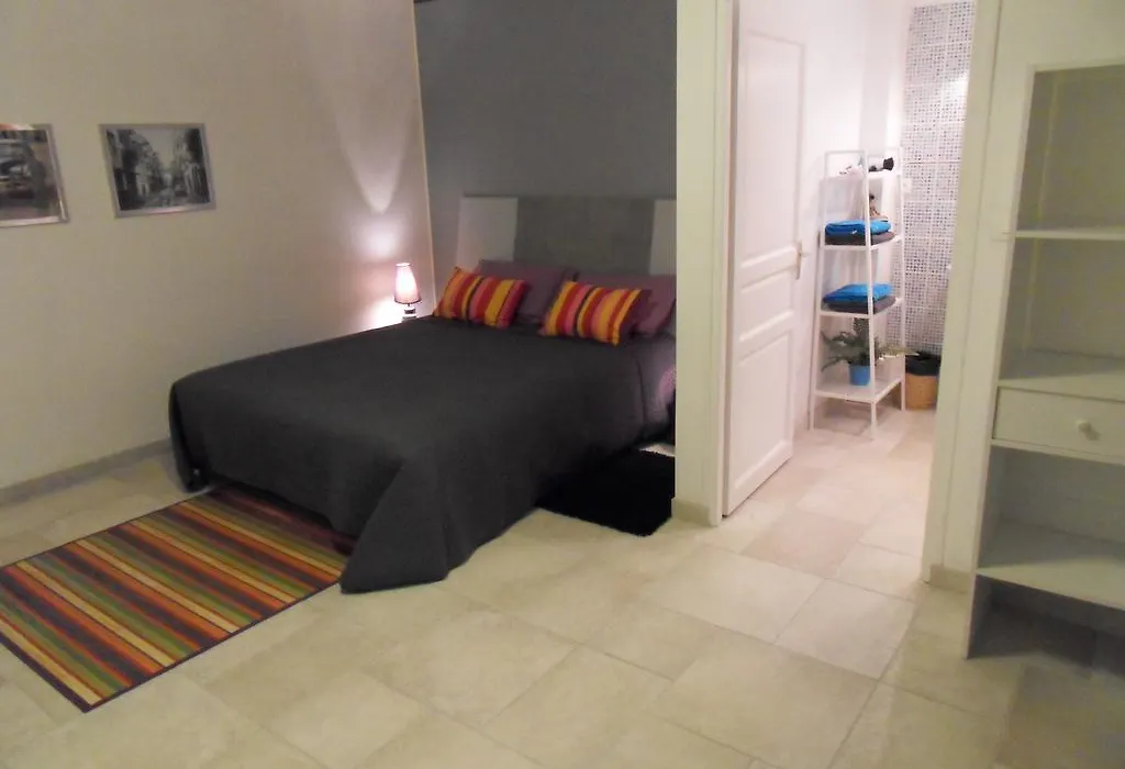 Madinina'S Cube-1