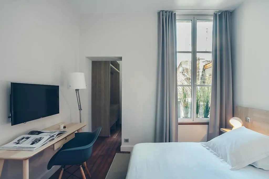 Appartement T4 Cours De L'Intendance-1