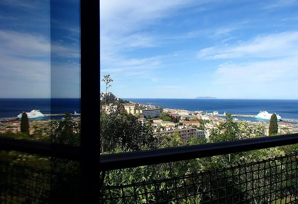 La Petite Villa Marie, Jardin Vue Mer Et Montagne-1