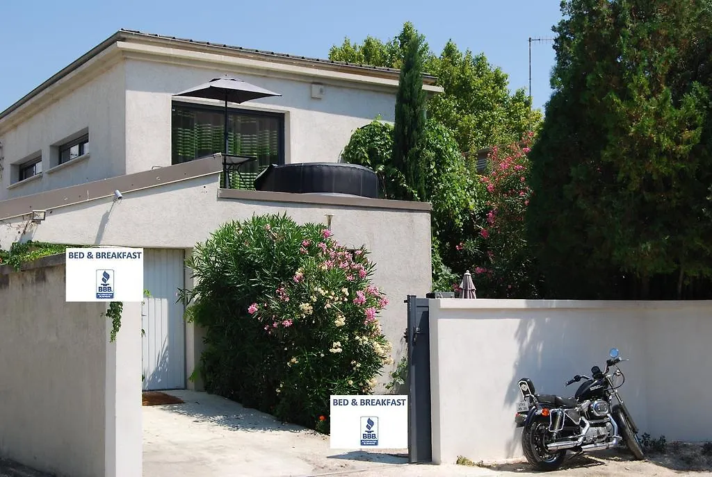 Pied A Terre En Ville-1