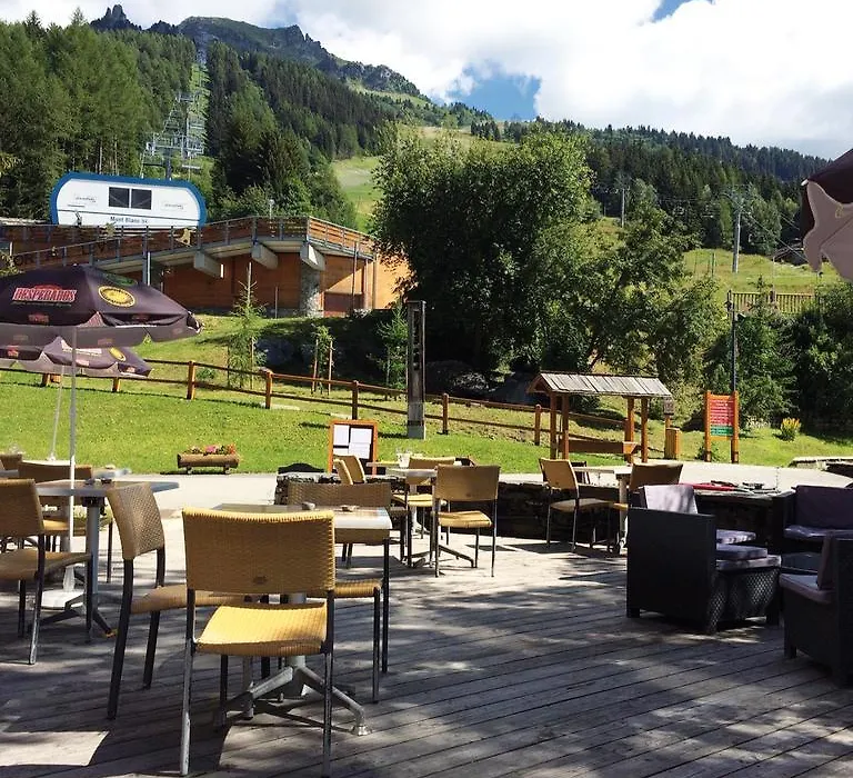 Lagrange Vacances Le Roc Belle Face-1