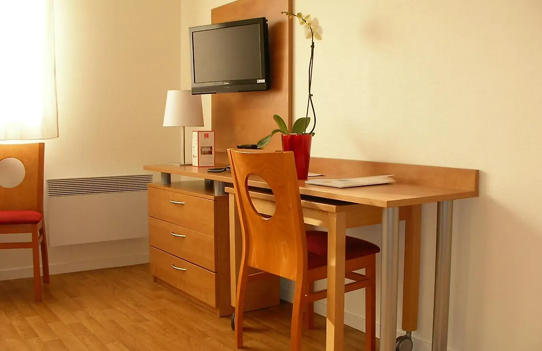 Sejours & Affaires Rennes Villa Camilla-1