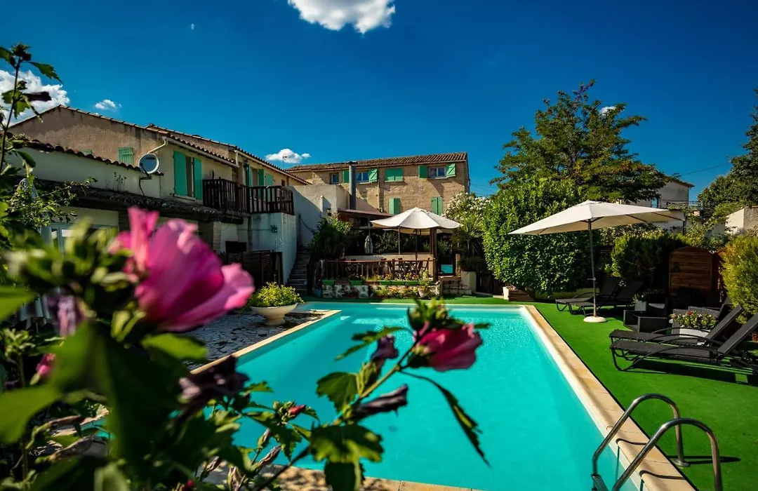LOGIS HOTEL RESTAURANT L' Auberge d'Uzes-1
