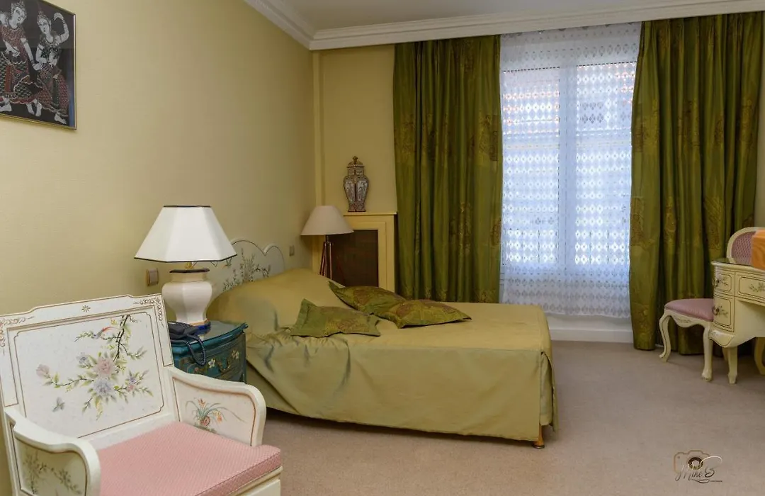 Hotel De La Cloche Sp-1