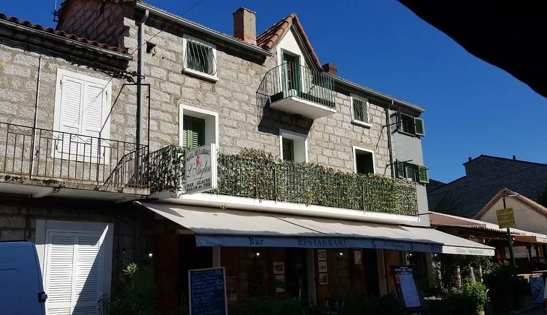 Hôtel Restaurant L'Aiglon-1