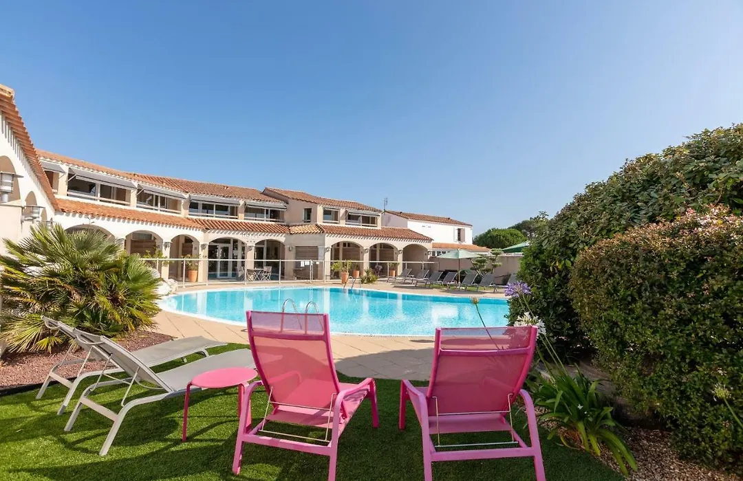 Hotel Restaurant Le Grand Large - Face A La Plage - Ile De Re-1