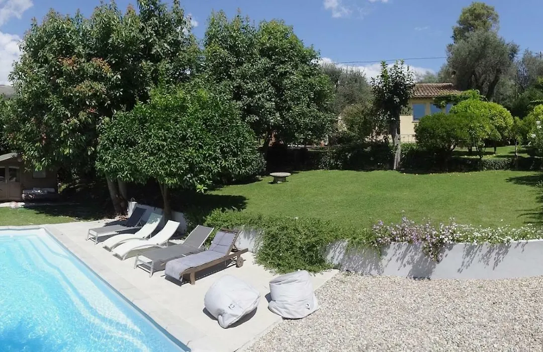 La Moma 2-1