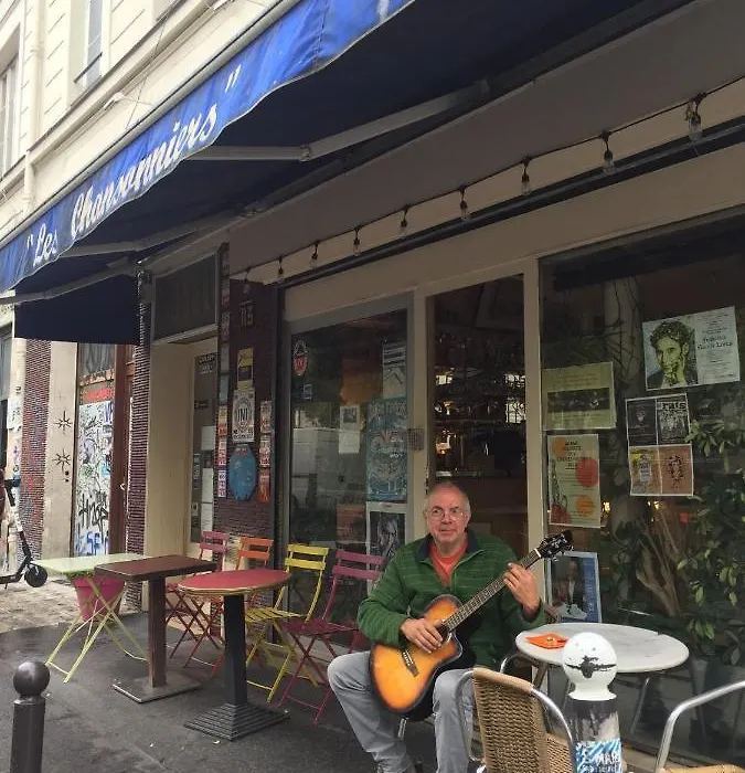Hotel Les Chansonniers-1