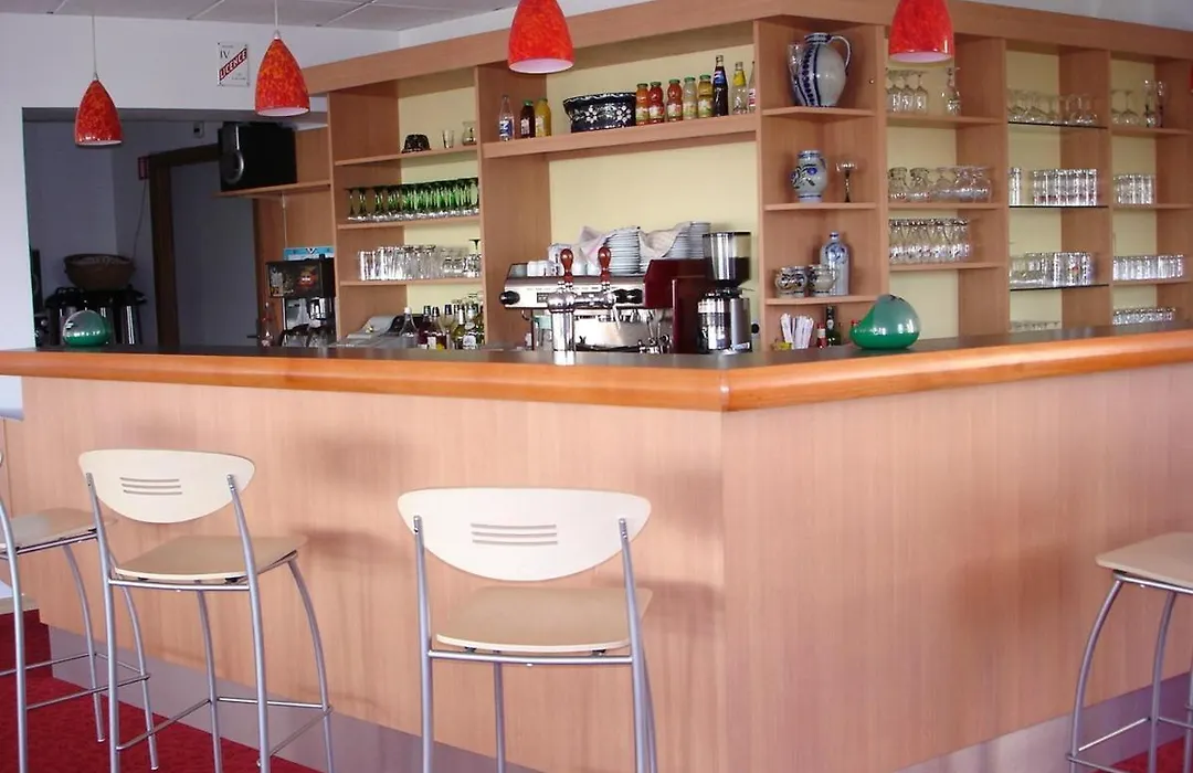 Hostel - Le Mittel-1