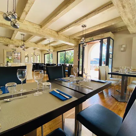 Le Chalet au bord du lac-3