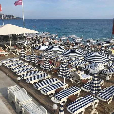 Studio Carre D'Or Situe A 50 M De La Plage-3