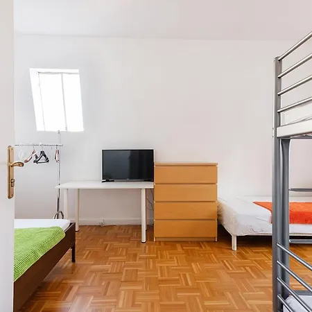 Cameleon Paris Guesthouse-2