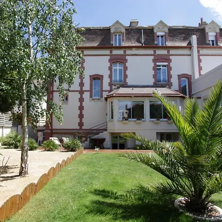 Hotel De La Plage-3