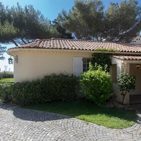 Villa Pointe Alegre-2
