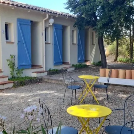 Le Relais Des Lavandins-3