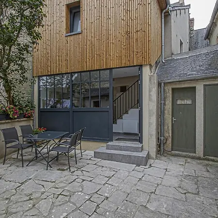 La Cour Des Teinturiers-2
