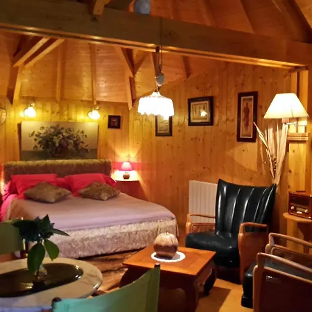 La Cabane De Cecile-La Hutte-2