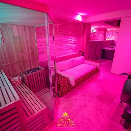 L'Excellence Avignon - Suite Luxe Sauna, Hammam & Jaccuzzi-2