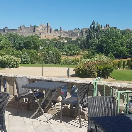 Carcassonne Guesthouse-3