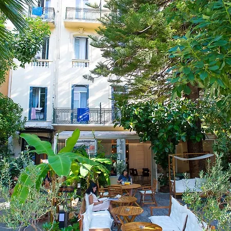Auberge De Jeunesse Hi Nice Les Camelias-2