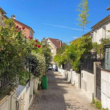 Charming Townhouse With Garden In The City Of Love-2