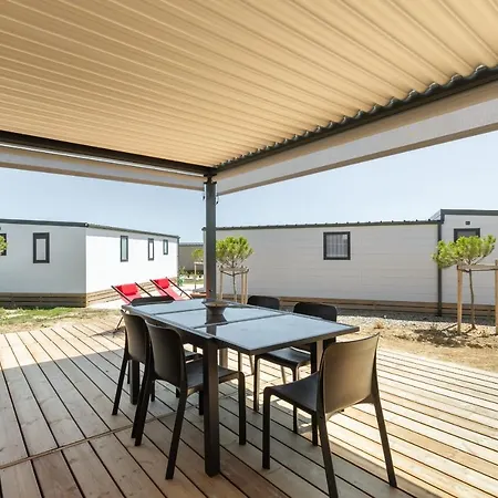 Chalet Pour 4 Dans Une Residence Avec Piscine-2