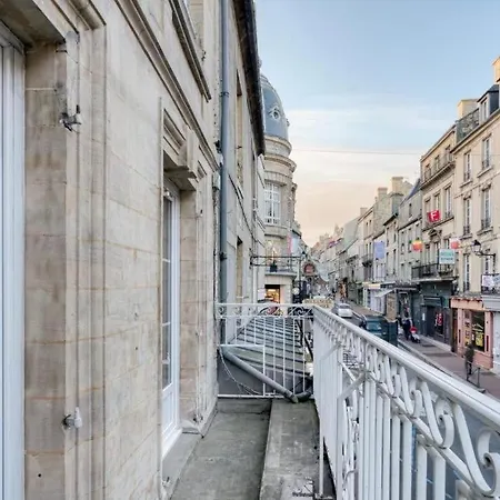 City Affaire : Bayeux Omaha-2