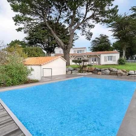 Maison Pour 8 Avec Piscine A Prefailles-3