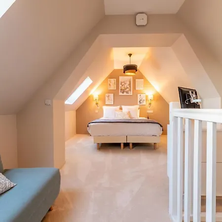 Hôtel Échappée en Baie - Chambres climatisées -Parking privé gratuit dont forfaits bornes électriques réservable-2