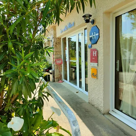 Hôtel La Voile Bleue-3