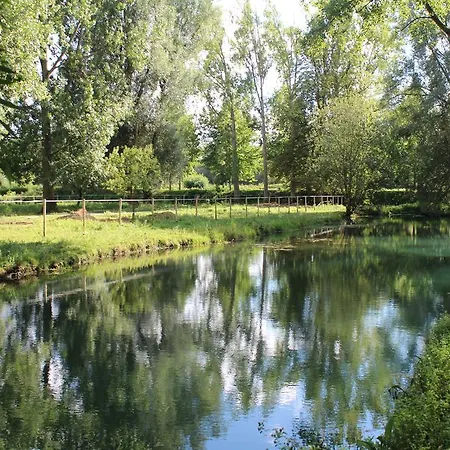 Chambres D'Hotes Les Ecuries De La Source-3