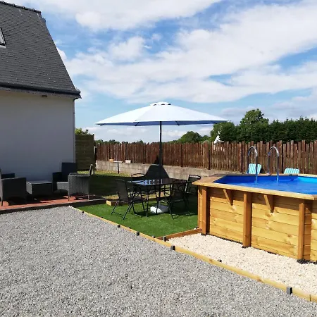 Agréable maison neuve, 5 personnes, piscine hors-sol privée du 15 juin à mi-septembre-2