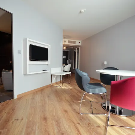 Holiday Inn Dijon Toison D'Or By Ihg-2