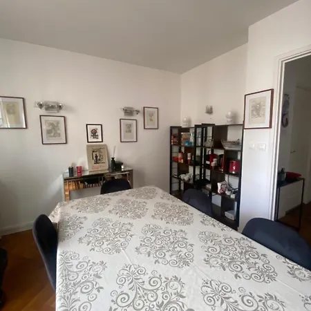 Neuilly-sur-Seine calme et lumineux. B&B. 3 chambres-2