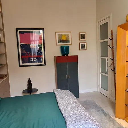 Suite indépendante avec 1 chambre et 1 bureau-2