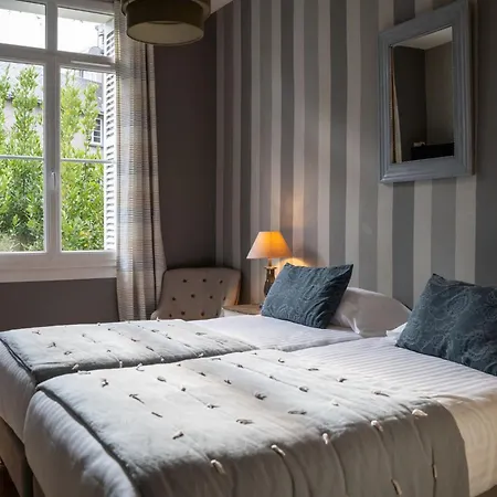 Hotel Val De Loire-2
