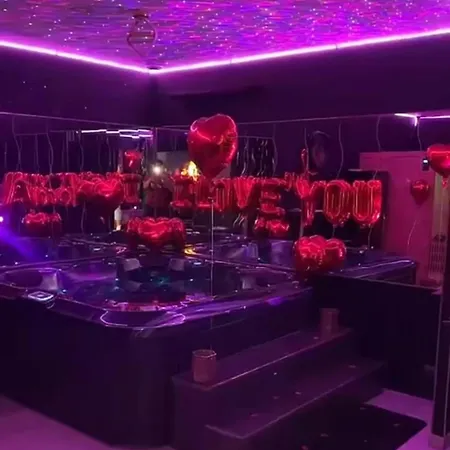 La Gold Room Jacuzzi & Sauna Prive-2