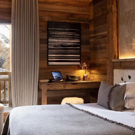 M Lodge & Spa-3