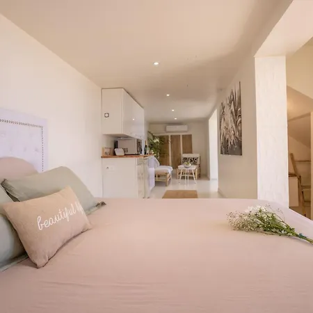 Les Suites Love 3 Spa Vue Mer Piscine-3