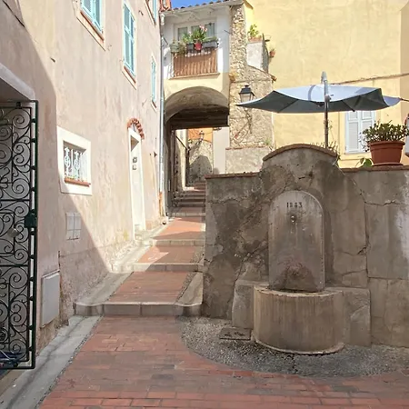 Hotel O' Coeur De Menton-3