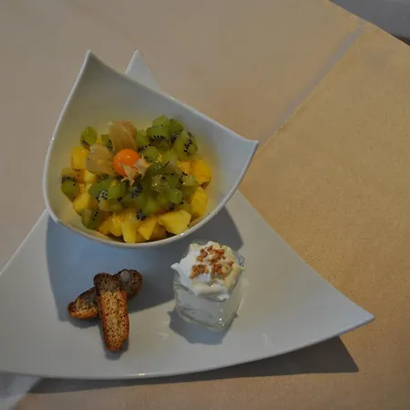 Hôtel Restaurant Le Provençal-3