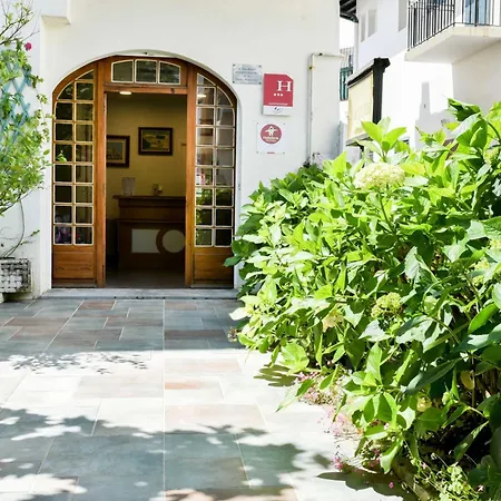 Logis Hotel & Restaurant Bergeret Sport-3